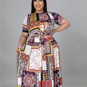 Beautiful multicolor two piece for the plus size Divas